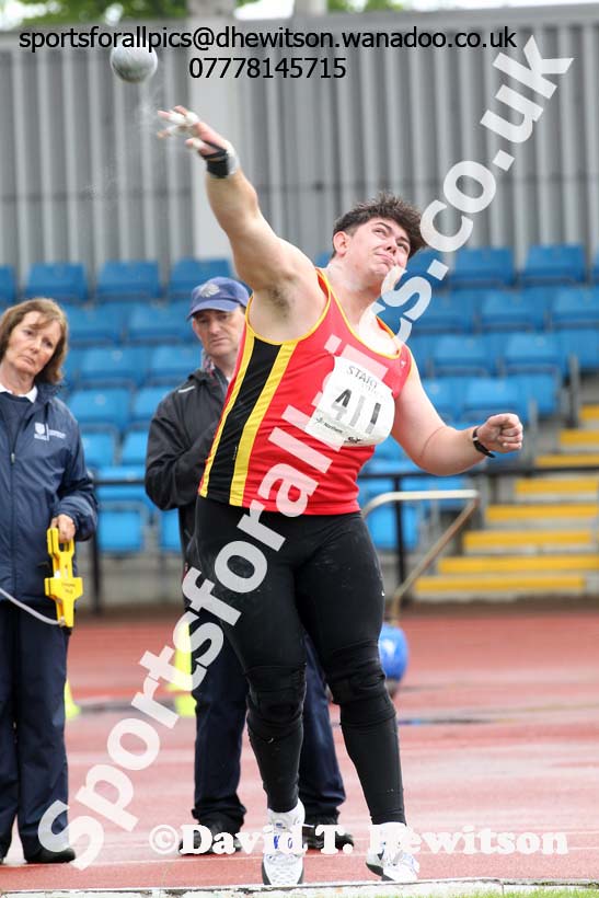 Mens under-20s shot putt, Northern Championships, Sport City, Manchester. Photo: David T. Hewitson/Sports for All Pics